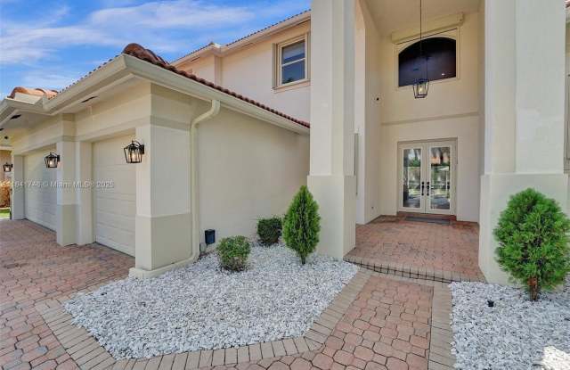 1727 Victoria Pointe Cir photos photos