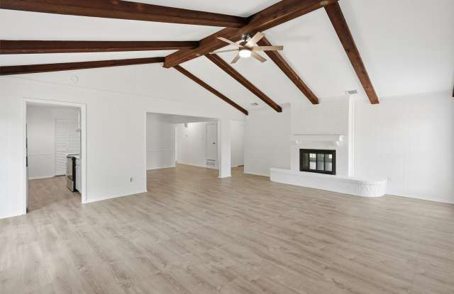 6106 Laredo Court Gallery 2