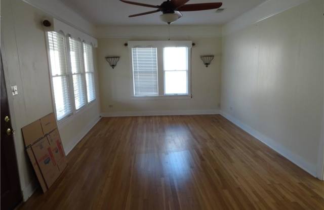 1377 Cross Gallery 3