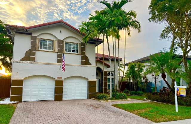 18204 SW 149th Pl - 18204 Southwest 149th Place, Richmond West, FL 33187