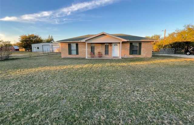 626 Cardinal Lane - 626 Cardinal Lane, Potosi, TX 79602