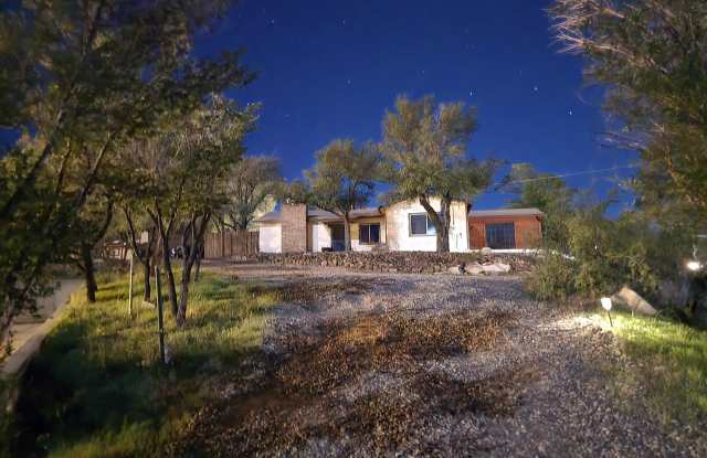 410 White Spar Road Gallery 1