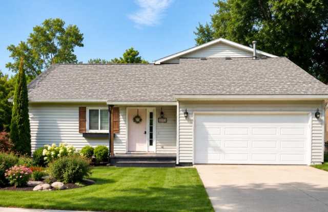 BEAUTIFUL 3 BEDROOM/2BATH HOUSE FOR LEASE photos photos