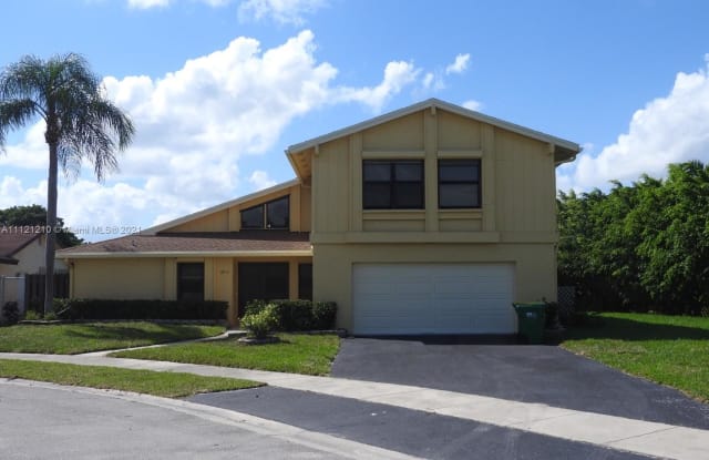 8911 NW 67th Ct - 8911 Northwest 67th Court, Tamarac, FL 33321