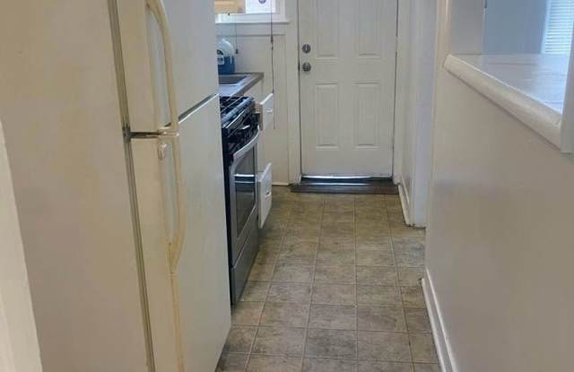 2 Bedroom in Belair-Edison! Gallery 3