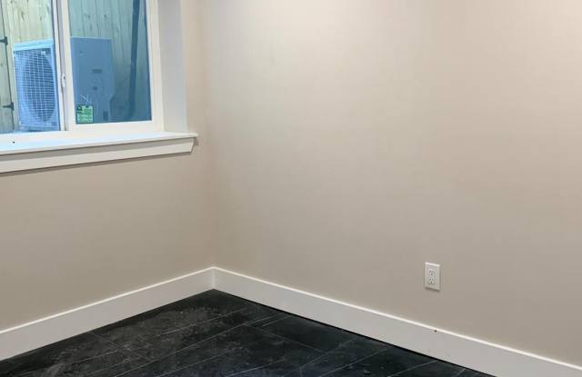 1015 N 45TH Street Gallery 4