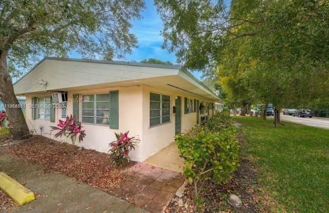 8885 NE 8th Ct Gallery 3