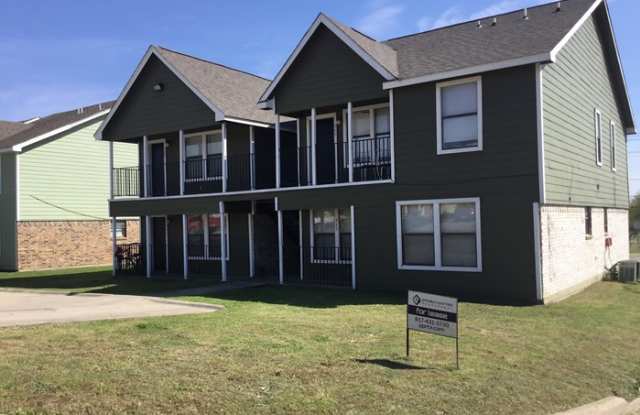 345 Ware Drive - 345 Ware Dr, Grand Prairie, TX 75051