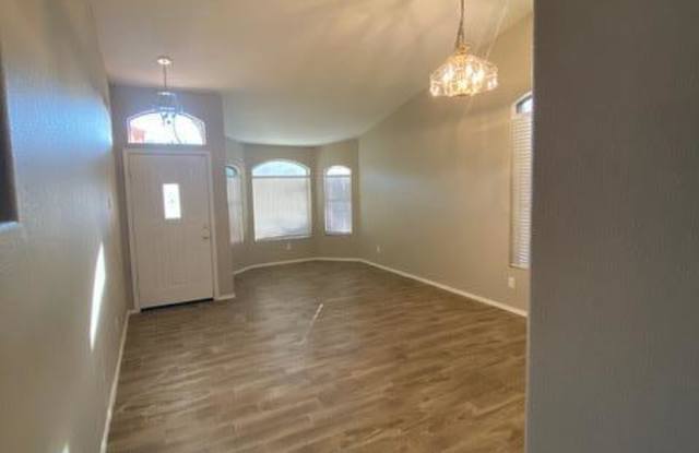 4406 E GATEWOOD Road Gallery 3