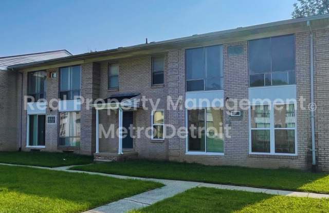 SPRING INTO A NEW HOME photos photos