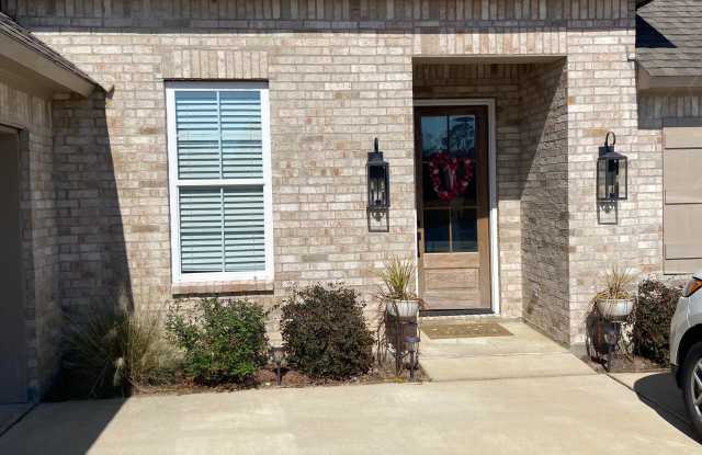 228 Oak Alley Dr Gallery 3