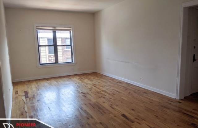 831 W Waveland Ave N3 - 831 West Waveland Avenue, Chicago, IL 60613