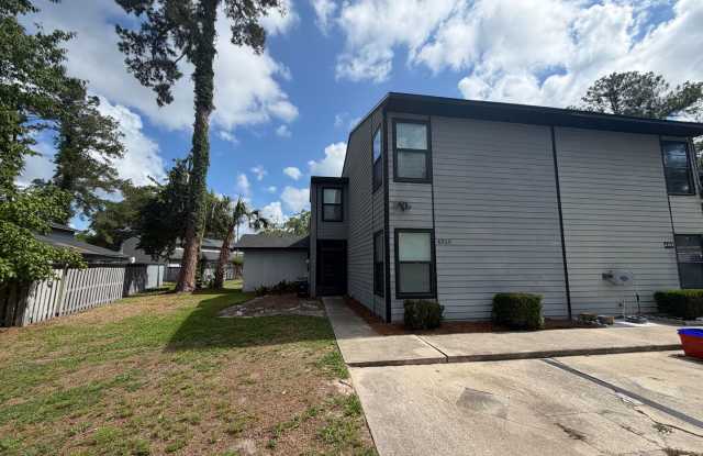 Charming Furnished 3BR Townhome with Modern Updates & Prime Location photos photos