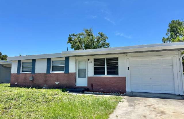Unfurnished/Yearly single family home 3br/1ba/1car gar available now in Seminole! photos photos