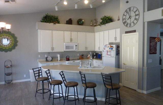 7032 W GREENBRIAR Drive Gallery 3