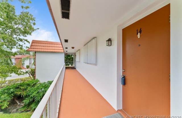 2600 SE Ocean Boulevard Gallery 4