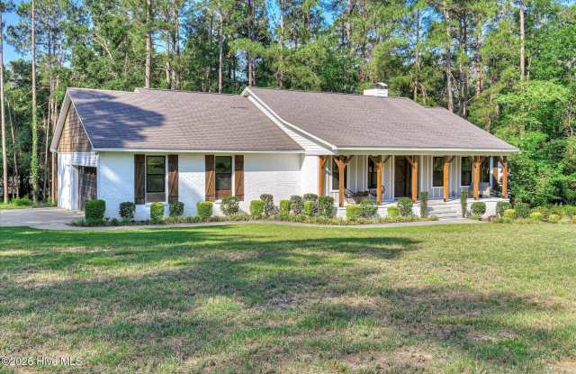 1006 Tamarack Drive Gallery 2