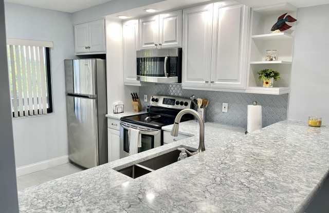 901 SW Seafarer Circle photos photos