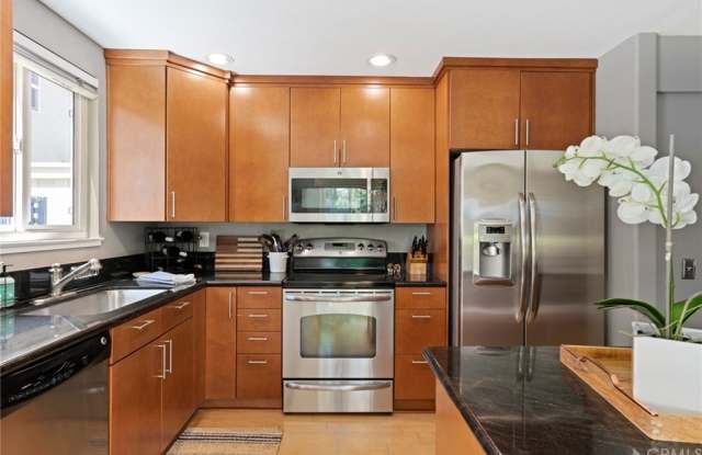 1073 Dover Drive - 1073 Dover Drive, Newport Beach, CA 92660