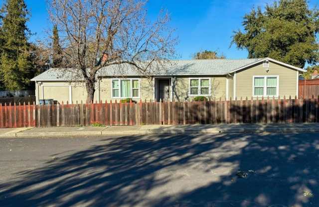 Charming 3-Bedroom Home with Inviting Outdoor Space photos photos