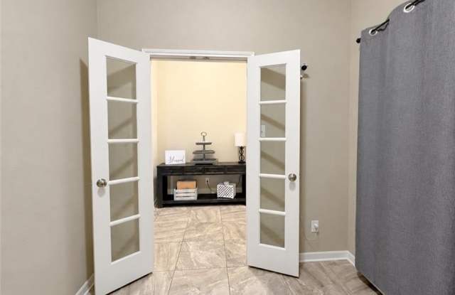 244 Fieldstone Place Gallery 3