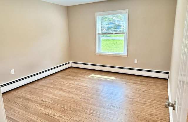 149 HUNT LANE photos photos