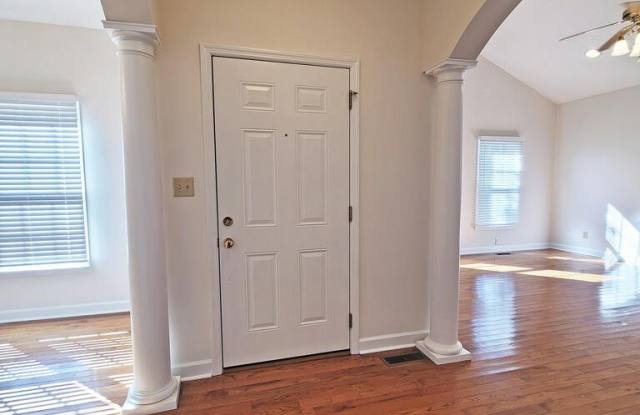 20252 Millbrooke Drive Gallery 3