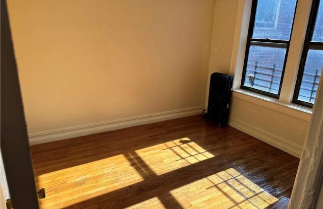 545 Brooklyn Avenue Gallery 3