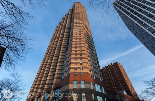 3660 North Lake Shore Drive - 3660 North Lake Shore Drive, Chicago, IL 60613