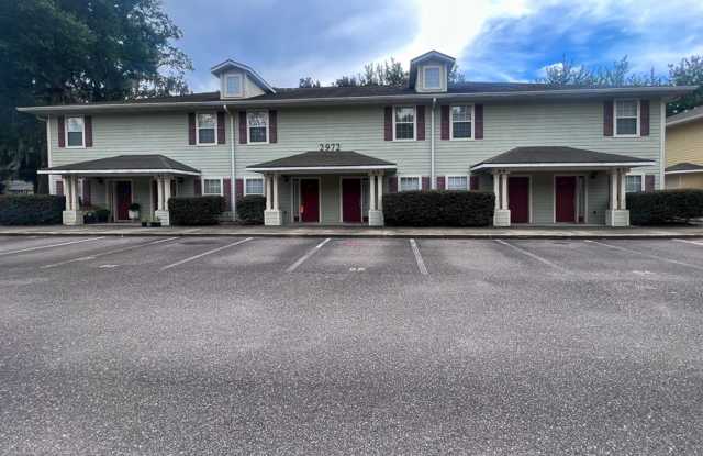 3-Bed/3-Bath Condo in Chase Hollow Available NOW! photos photos