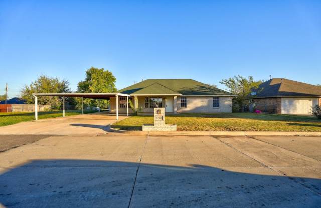 5913 SE 8th photos photos