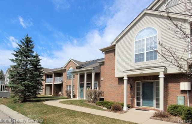 7201 Farmingdale Lane - 7201 Farmingdale Lane, Commerce, MI 48390