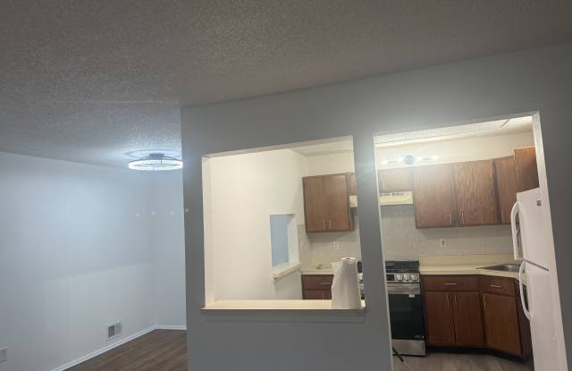 436 Danbury Ln photos photos