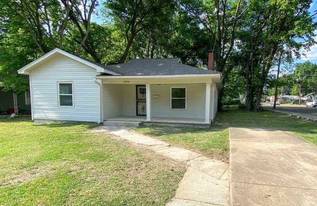 3 bedroom 2 bathroom near Summer and Highland Gallery 1