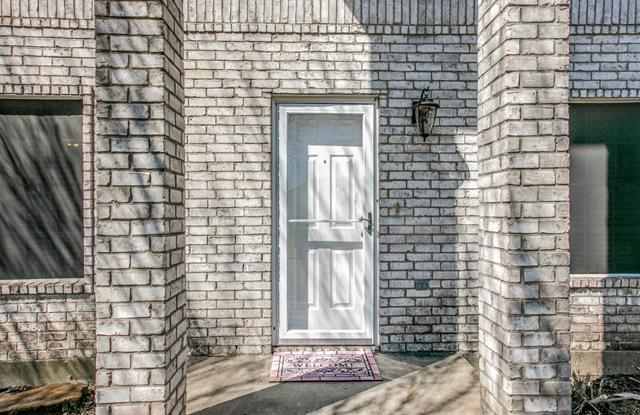 1001 Summit Drive Gallery 4