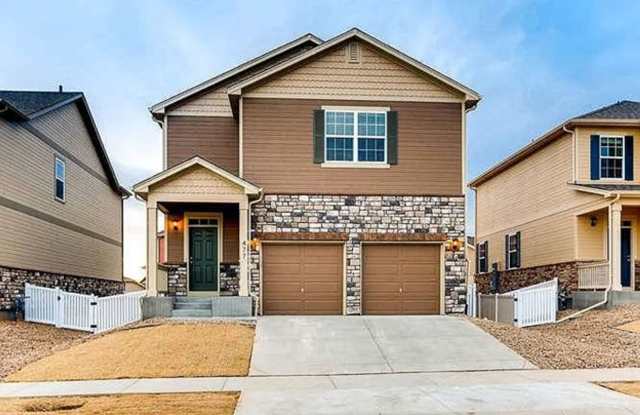 Immaculate 4B/2.5B Available August 10 2025! photos photos