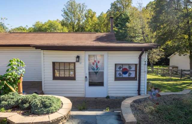 8107 MAPLEWOOD DRIVE - 8107 Maplewood Drive, Yorkshire, VA 20111