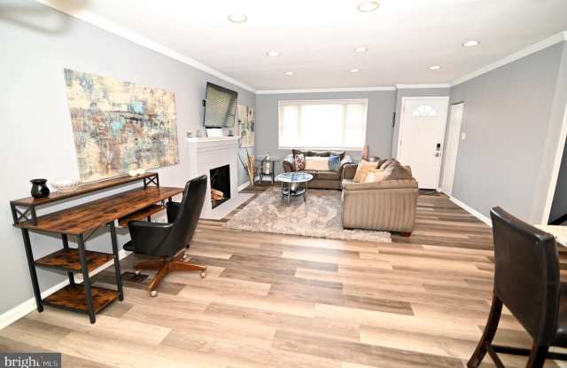 2541 FAIRHILL DRIVE Gallery 4