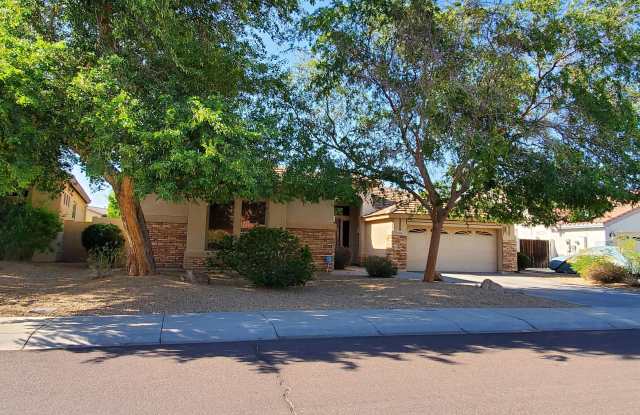 7208 W TETHER Trail Gallery 2