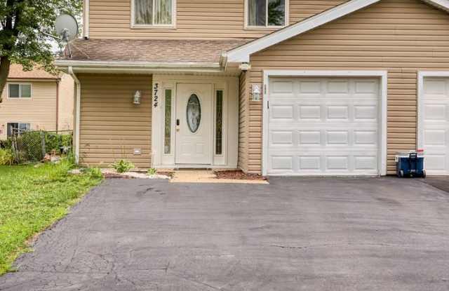 3724 Merrimac Lane E photos photos