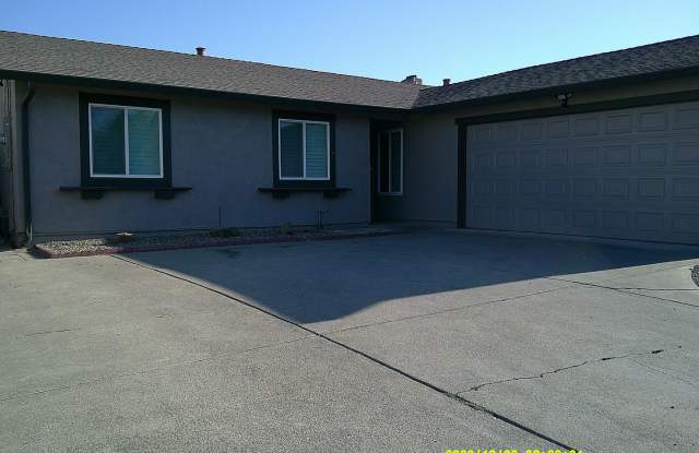 460 McKenzie Dr. (For Rent) Dixon, CA Gallery 4