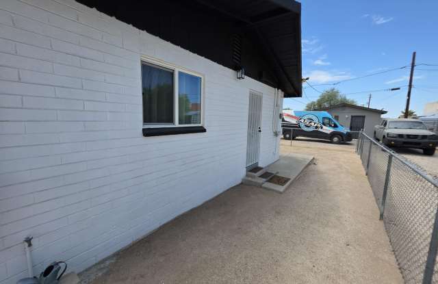 574 S PARK Street Gallery 4