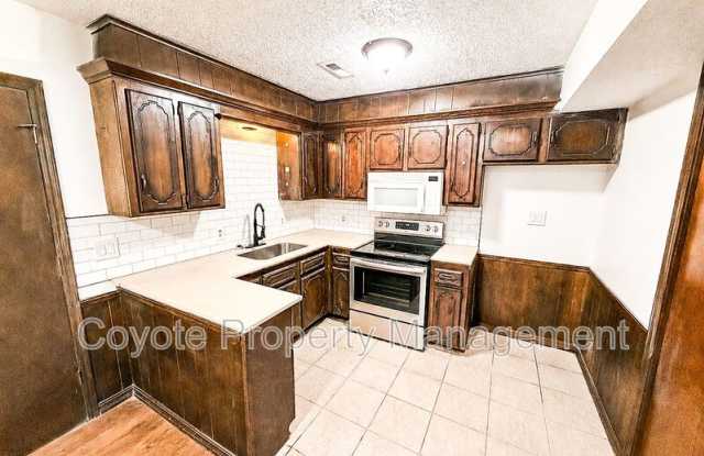 501 N Main St photos photos