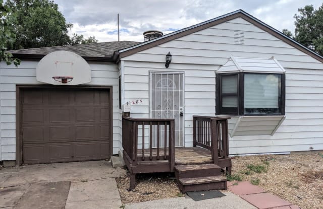 2285 Hanover St - 2285 Hanover Street, Aurora, CO 80010