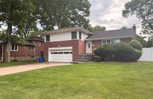 748 Leslie Lane photos photos
