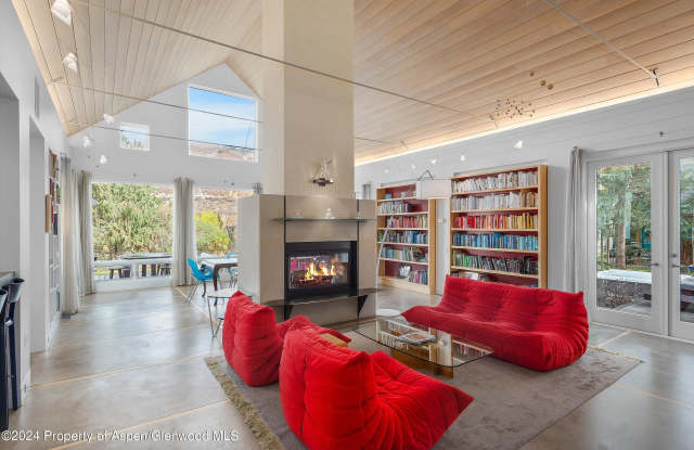 1270 Mountain View Drive Gallery 2