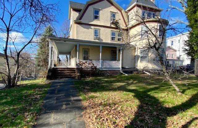 61 S Washington St photos photos