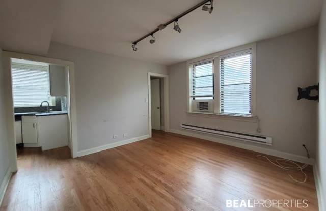 2321 N Rockwell photos photos