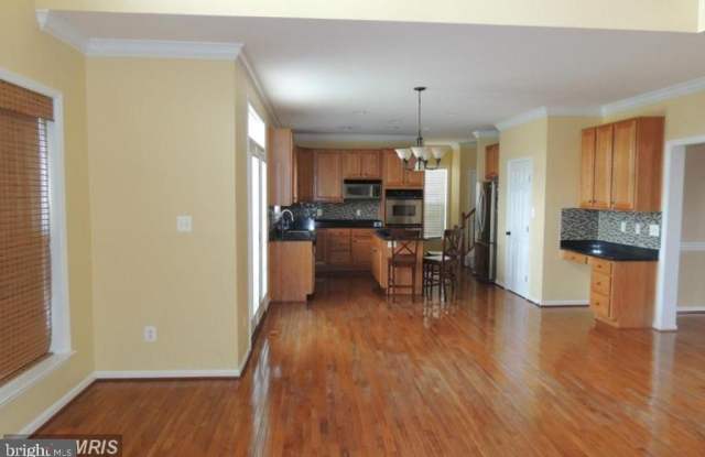 8776 LORDS VIEW LOOP Gallery 4