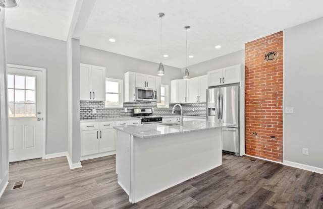 Stunning 4 bedroom home in Pittsburgh available September 1st! photos photos